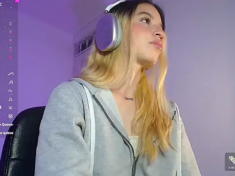 Snapshot of alina_lee chatting on 01/06/26, 01:42 alina lee online show from 01/06/26, 01:42