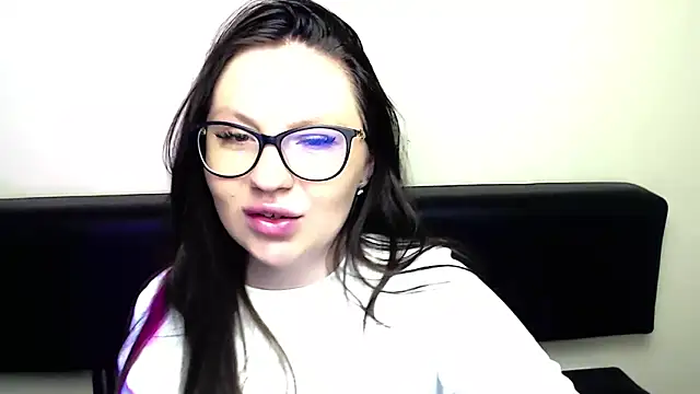 Snapshot of LiliaErmi chatting on 05/15/26, 09:16 LiliaErmi online show from 05/15/26, 09:16