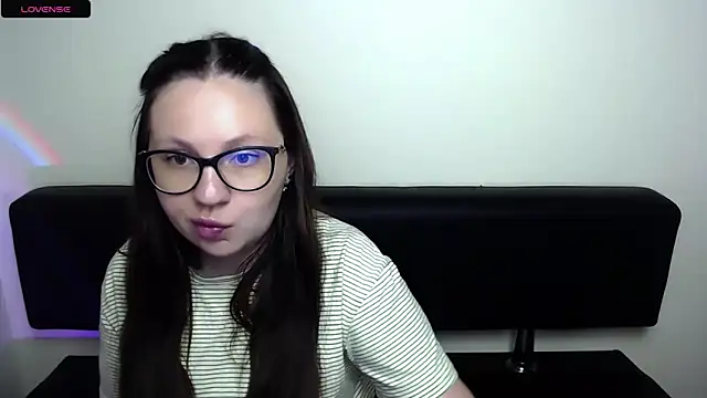 Snapshot of LiliaErmi chatting on 06/05/26, 06:42 LiliaErmi online show from 06/05/26, 06:42