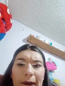 Snapshot of Afrodita2035 chatting on 12/15/25, 05:17 Afrodita2035 online show from 12/15/25, 05:17