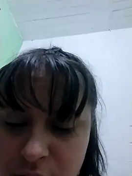 Snapshot of Bluesky-668 chatting on 12/15/25, 02:16 Bluesky-668 online show from 12/15/25, 02:16