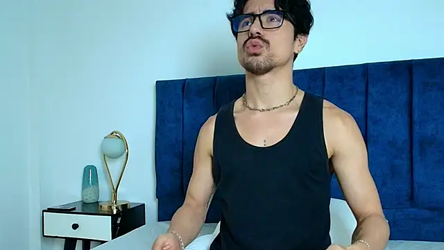 Ethan Briggs online show from 12/19/25, 05:25