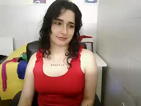 caramel-hotty online show from 12/15/25, 10:58