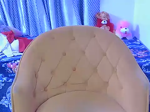 Snapshot of hey-pinky chatting on 04/27/26, 04:21 hey-pinky online show from 04/27/26, 04:21