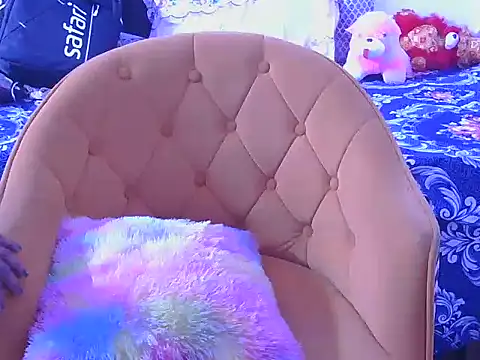 Snapshot of hey-pinky chatting on 04/28/26, 03:44 hey-pinky online show from 04/28/26, 03:44