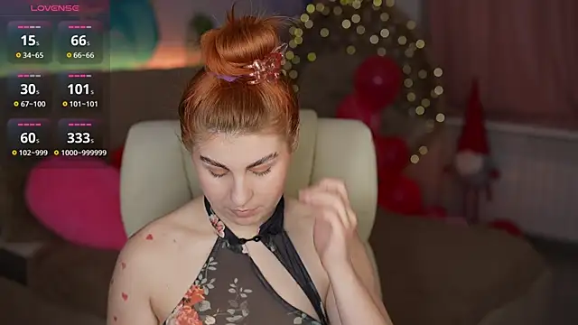 Snapshot of GingerPinky chatting on 02/18/26, 02:13 GingerPinky online show from 02/18/26, 02:13