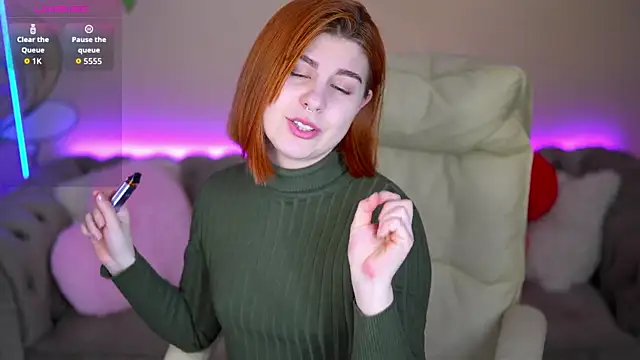 Snapshot of GingerPinky chatting on 03/07/26, 02:03 GingerPinky online show from 03/07/26, 02:03