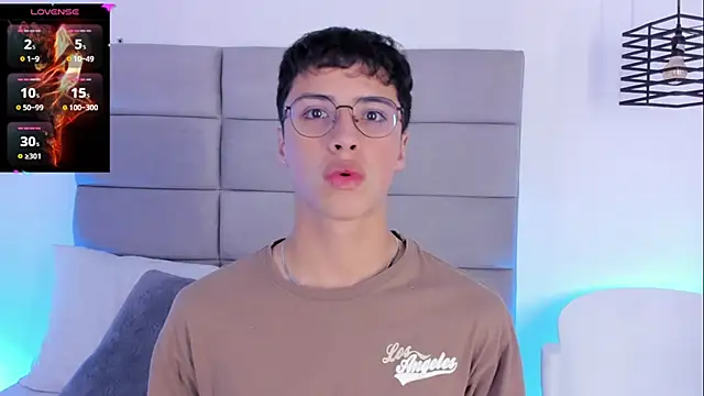 JoshClaarktt online show from 05/05/26, 04:09