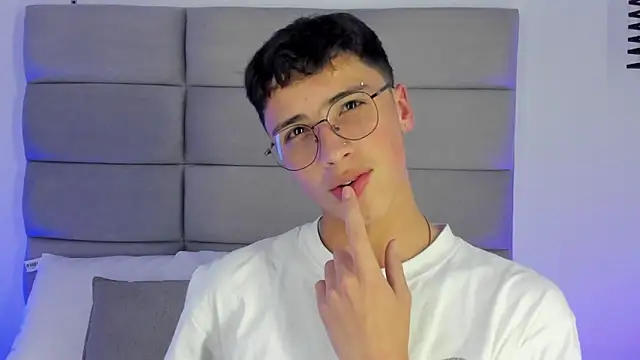 JoshClaarktt online show from 06/21/26, 04:04