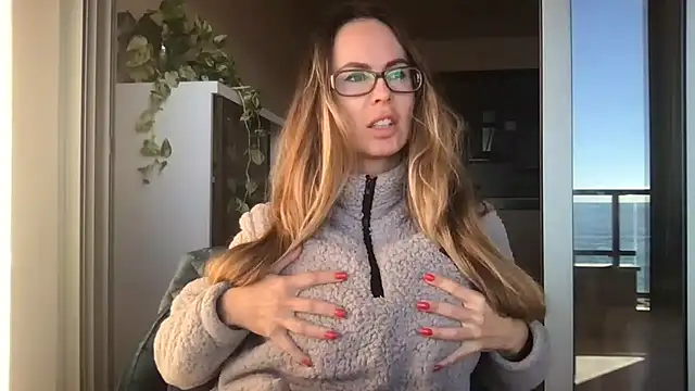 Snapshot of LeMilf chatting on 01/08/26, 09:33 LeMilf online show from 01/08/26, 09:33