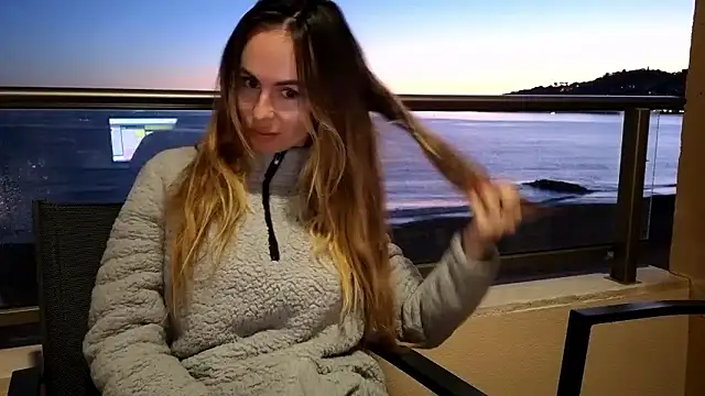 Snapshot of LeMilf chatting on 01/11/26, 05:51 LeMilf online show from 01/11/26, 05:51