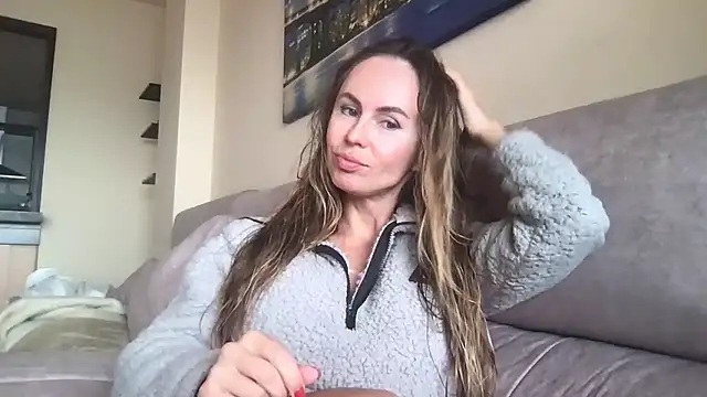 Snapshot of LeMilf chatting on 01/14/26, 11:38 LeMilf online show from 01/14/26, 11:38