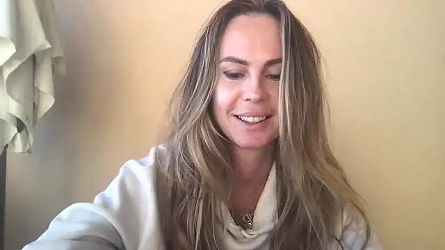 Snapshot of LeMilf chatting on 02/08/26, 03:04 LeMilf online show from 02/08/26, 03:04