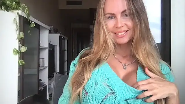 Snapshot of LeMilf chatting on 02/11/26, 09:36 LeMilf online show from 02/11/26, 09:36