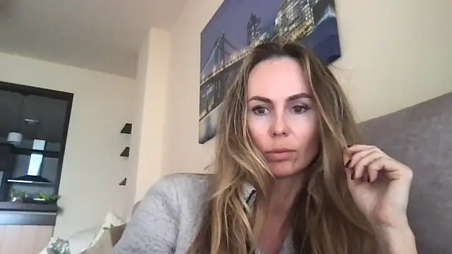 Snapshot of LeMilf chatting on 02/27/26, 10:59 LeMilf online show from 02/27/26, 10:59