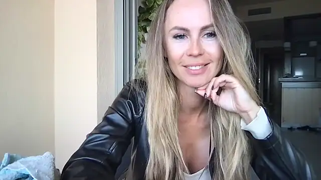 Snapshot of LeMilf chatting on 04/22/26, 08:06 LeMilf online show from 04/22/26, 08:06