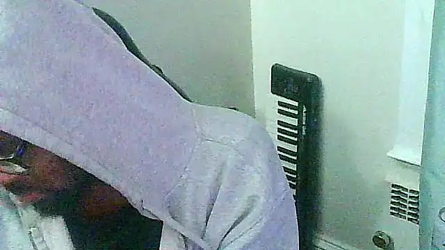 Snapshot of MrUnintentional chatting on 12/19/25, 07:10 MrUnintentional online show from 12/19/25, 07:10