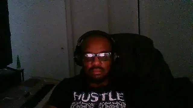 Snapshot of MrUnintentional chatting on 02/24/26, 05:27 MrUnintentional online show from 02/24/26, 05:27