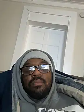 Snapshot of MrUnintentional chatting on 03/23/26, 01:48 MrUnintentional online show from 03/23/26, 01:48