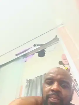 Snapshot of MrUnintentional chatting on 06/06/26, 04:28 MrUnintentional online show from 06/06/26, 04:28