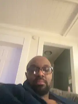 Snapshot of MrUnintentional chatting on 07/07/26, 02:43 MrUnintentional online show from 07/07/26, 02:43