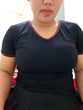 Snapshot of eli-sun chatting on 12/16/25, 05:56 eli-sun online show from 12/16/25, 05:56