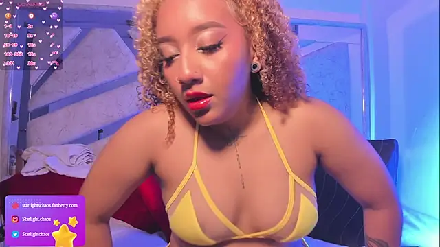 Snapshot of Starlights chatting on 02/24/26, 01:42 Starlights online show from 02/24/26, 01:42