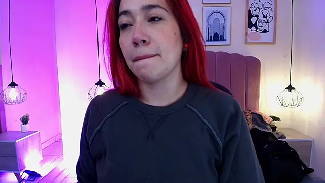 Celestee15  online show from 05/04/26, 11:17