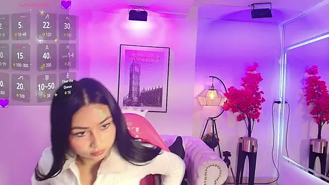 Snapshot of Carolina_cherry chatting on 12/17/25, 11:49 Carolina cherry online show from 12/17/25, 11:49