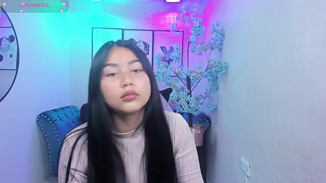 Snapshot of Carolina_cherry chatting on 06/13/26, 12:47 Carolina cherry online show from 06/13/26, 12:47