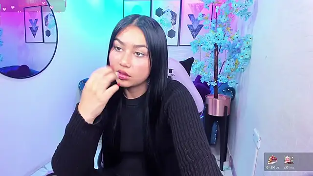 Snapshot of Carolina_cherry chatting on 06/18/26, 12:53 Carolina cherry online show from 06/18/26, 12:53
