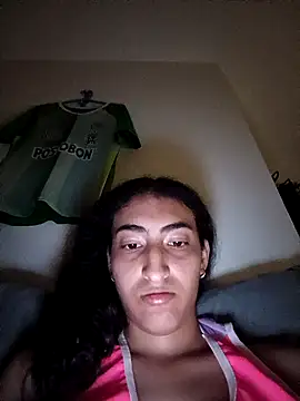 Snapshot of LindaRojas chatting on 12/16/25, 03:00 LindaRojas online show from 12/16/25, 03:00