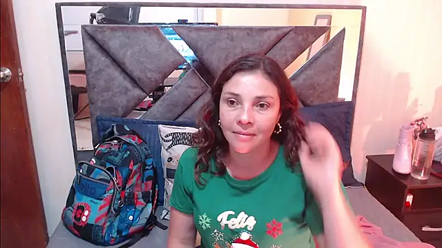 Natashaa Clauss online show from 12/16/25, 11:43