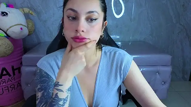 Snapshot of Aria95_a chatting on 02/21/26, 01:23 Aria95 a online show from 02/21/26, 01:23