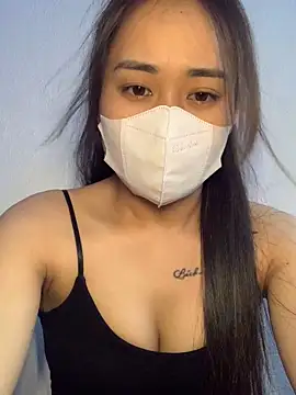 NinaBaby22 online show from 05/18/26, 07:03