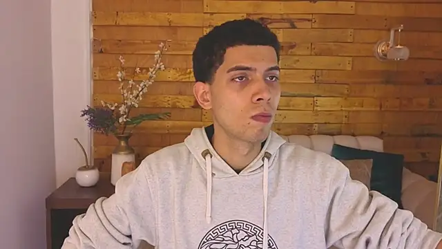 prettyboyy 13 online show from 12/18/25, 03:12