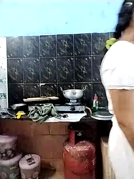 Snapshot of smita_telugu chatting on 04/02/26, 03:37 smita telugu online show from 04/02/26, 03:37