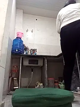 Snapshot of Barbie-Doll7 chatting on 02/07/26, 04:54 Barbie-Doll7 online show from 02/07/26, 04:54