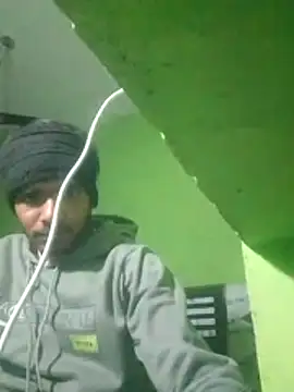 Snapshot of cutee_bhabhi12 chatting on 12/16/25, 12:21 cutee bhabhi12 online show from 12/16/25, 12:21