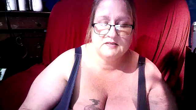 jade-belle online show from 04/29/26, 08:07