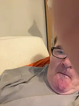 Snapshot of cmrakad63 chatting on 03/24/26, 07:46 cmrakad63 online show from 03/24/26, 07:46