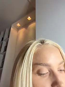 blonde di online show from 12/19/25, 12:28