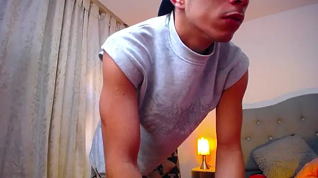 Snapshot of TOMBOYSEXX chatting on 01/15/26, 12:21 TOMBOYSEXX online show from 01/15/26, 12:21