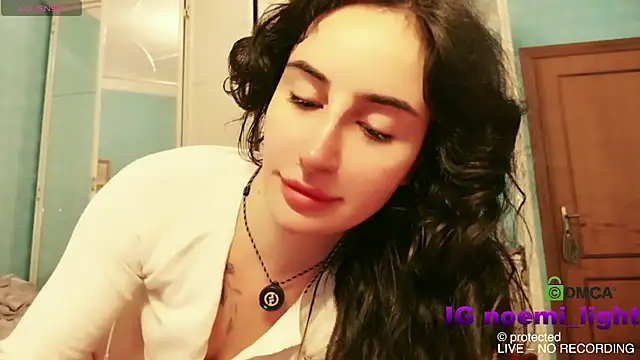 Snapshot of DeaAthena chatting on 03/02/26, 09:43 DeaAthena online show from 03/02/26, 09:43