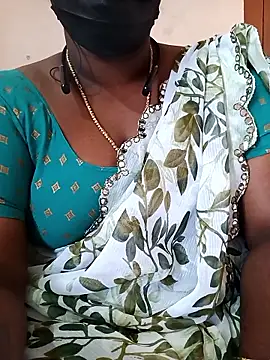 Snapshot of Tamil_Bhuvi69 chatting on 02/02/26, 04:33 Tamil Bhuvi69 online show from 02/02/26, 04:33