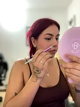 Snapshot of Zarahs_Blare1 chatting on 12/22/25, 02:30 Zarahs Blare1 online show from 12/22/25, 02:30