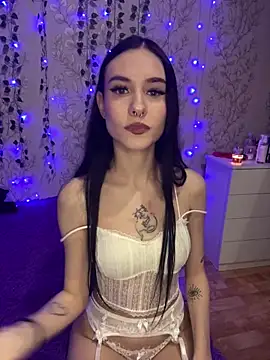 Show Lissa online show from 12/15/25, 05:39