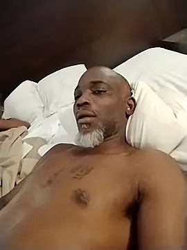 Snapshot of MRSTROKEIT7878 chatting on 12/17/25, 02:50 MRSTROKEIT7878 online show from 12/17/25, 02:50