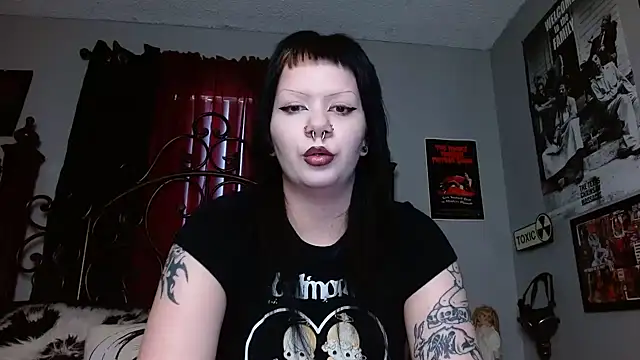 Snapshot of Bettieee_Agura chatting on 04/08/26, 11:16 Bettieee Agura online show from 04/08/26, 11:16