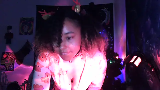 HonneyBunnyXO online show from 12/20/25, 11:17